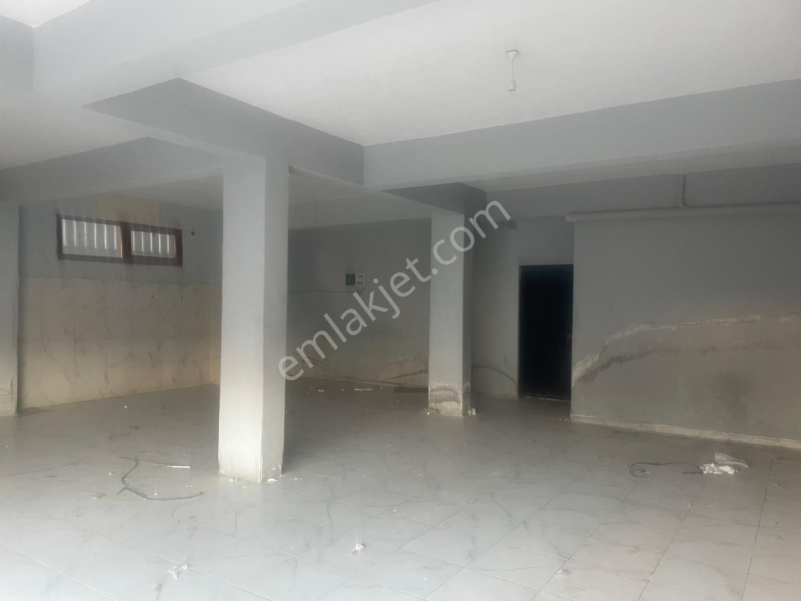 Buca Olduruk Mevki Zafer Mmahallesi 130 M2 Depo