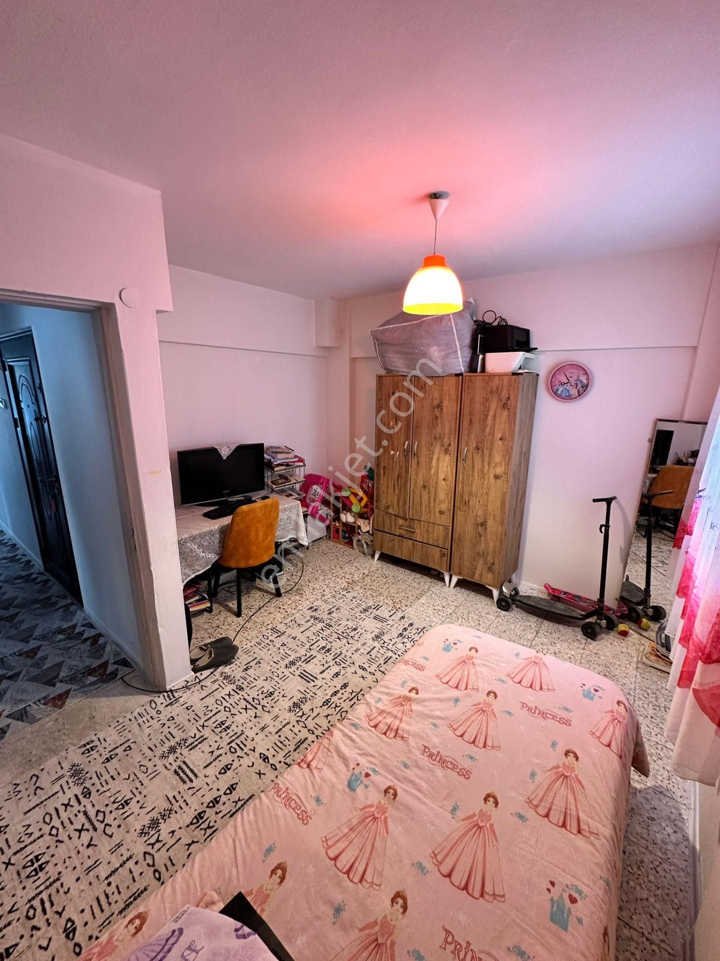 Bornova Mevlana Mahallesi'nde 4 Katlı Komple Satılık Bina - Görsel 15