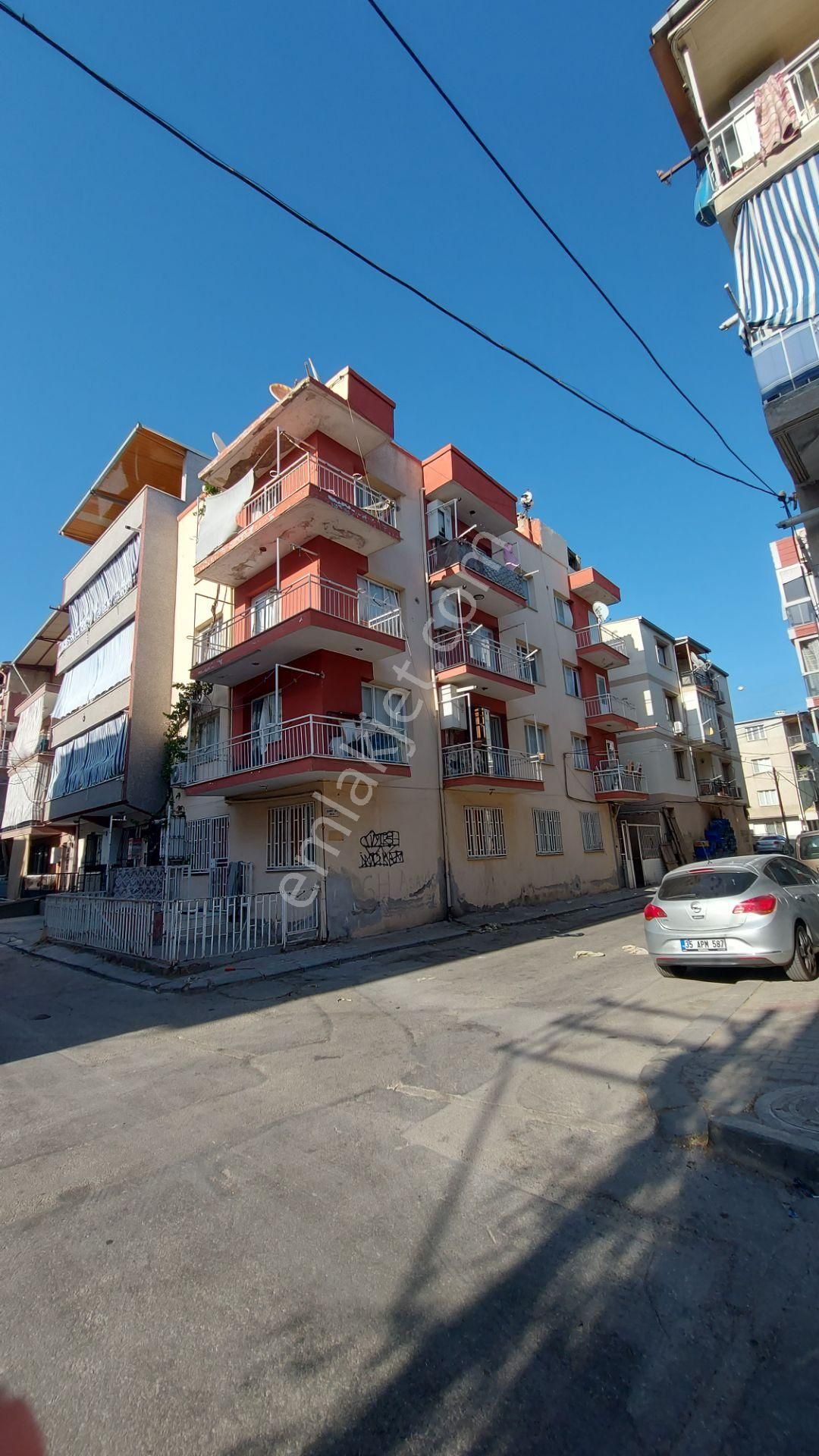 Bornova Mevlana Mahallesi'nde 4 Katlı Komple Satılık Bina - Görsel 2