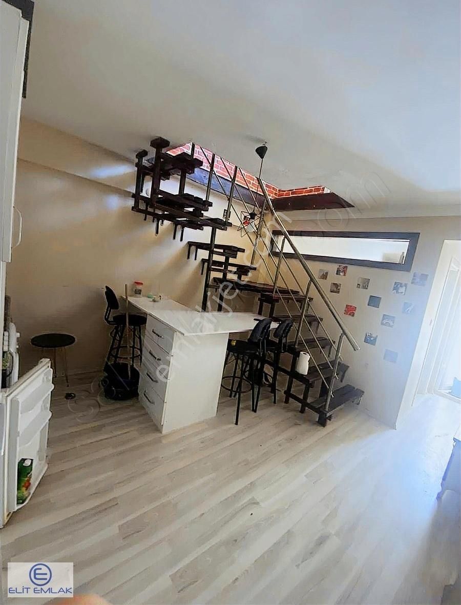 Elit Emlaktan 1+1 Fiyatına Kiracılı 2+1 Satılık Dubleks - Görsel 11