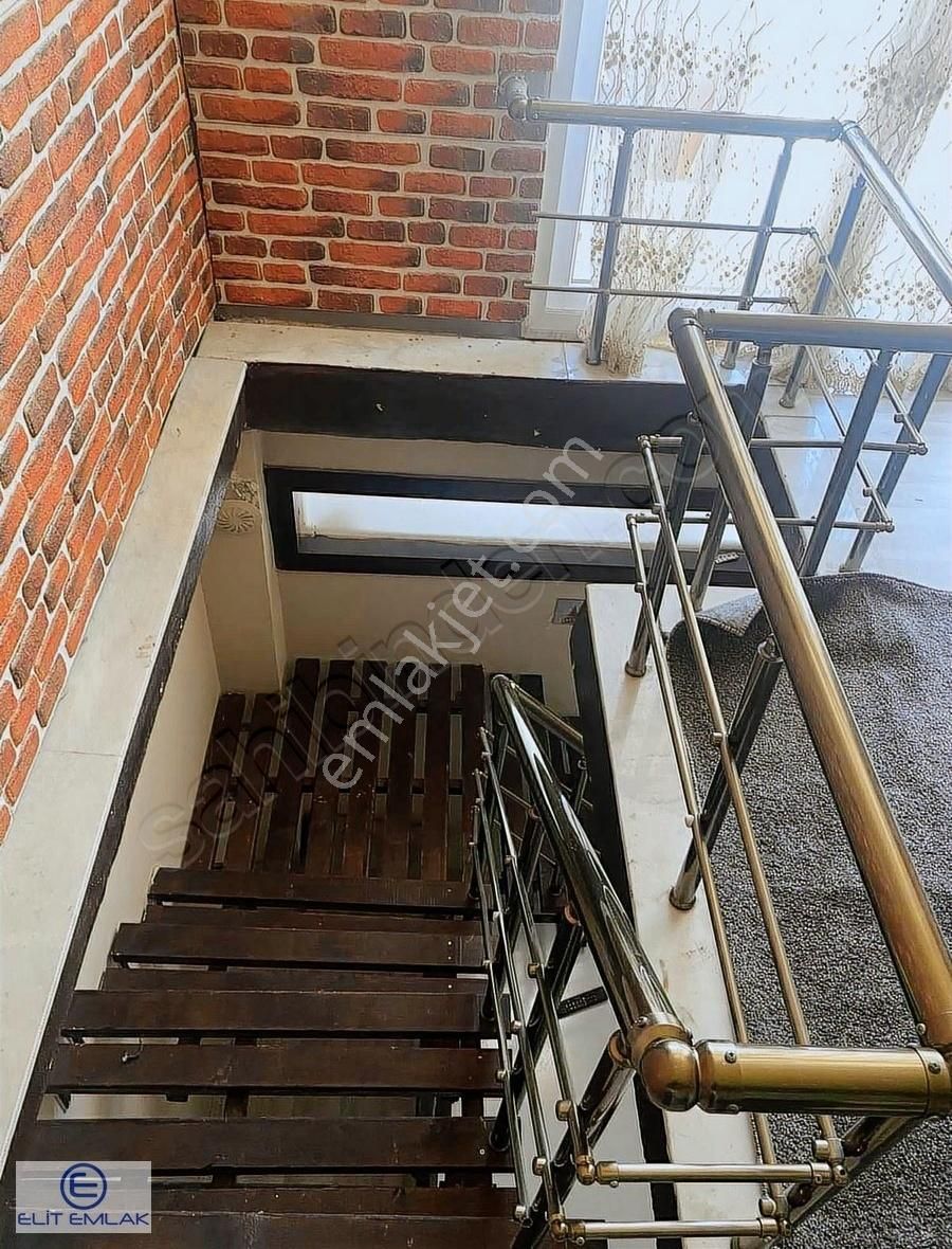 Elit Emlaktan 1+1 Fiyatına Kiracılı 2+1 Satılık Dubleks - Görsel 17