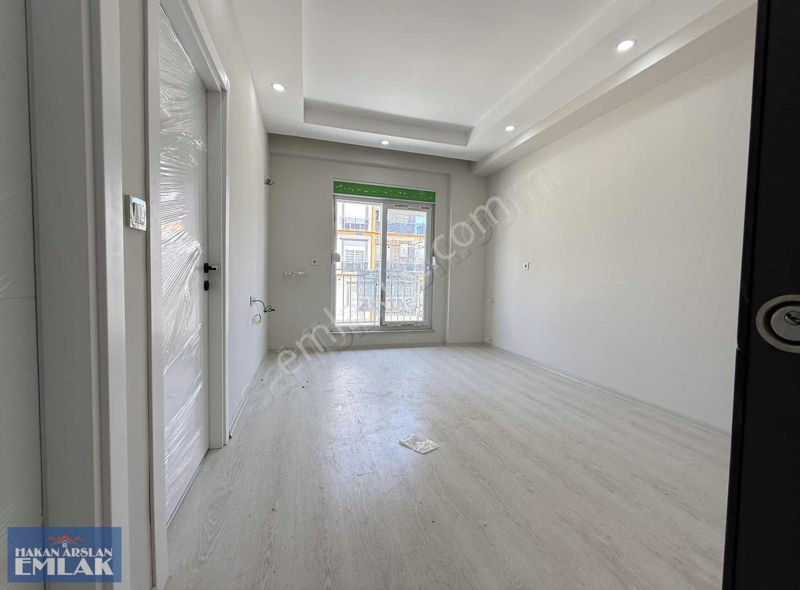 Çamlıbel Mah.1+1 Yol Cephe Katta Asansörlü Sıfır Daire