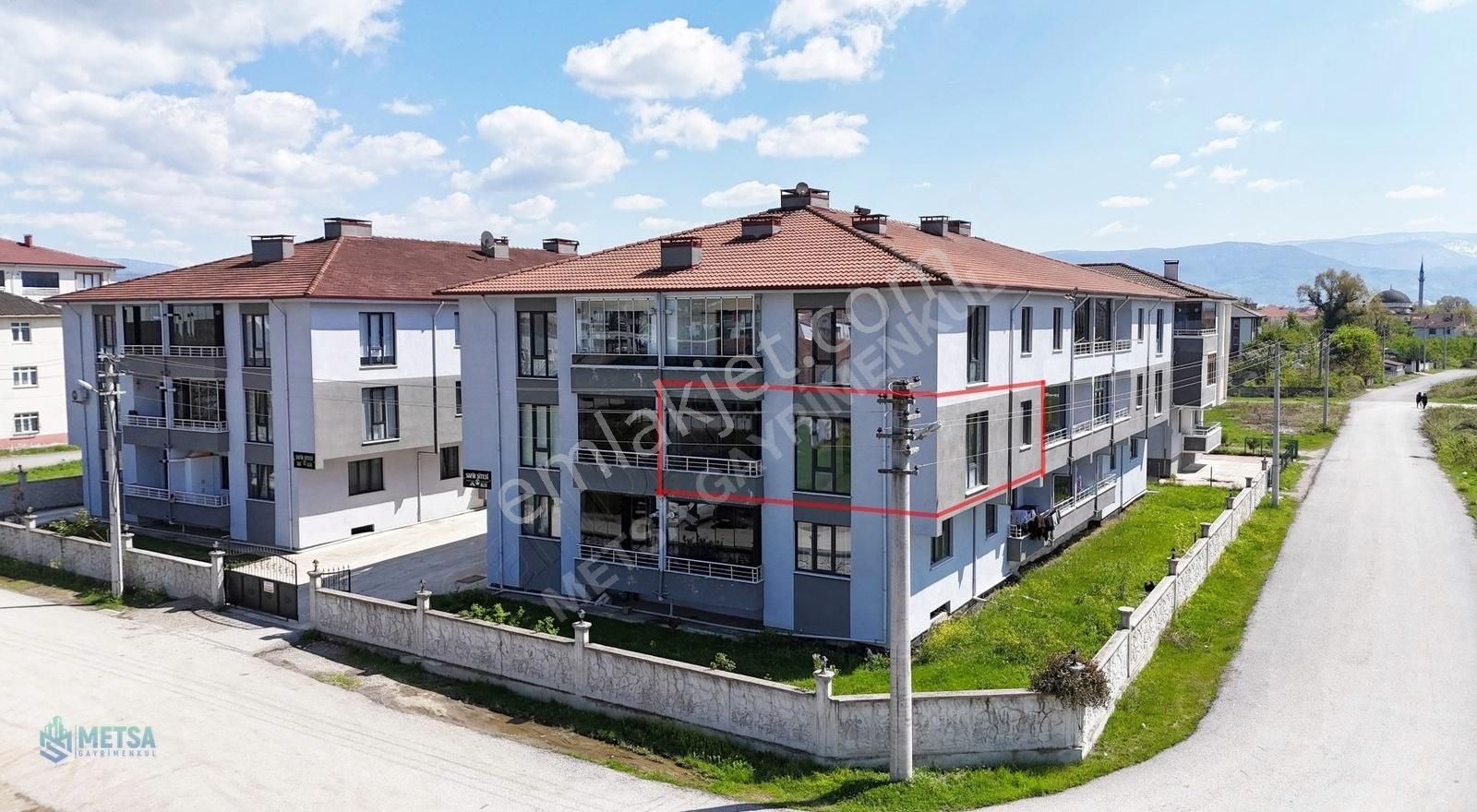 Metsa'dan Beyciler Mah.safir Sitesinde 3+1 Satılık Daire