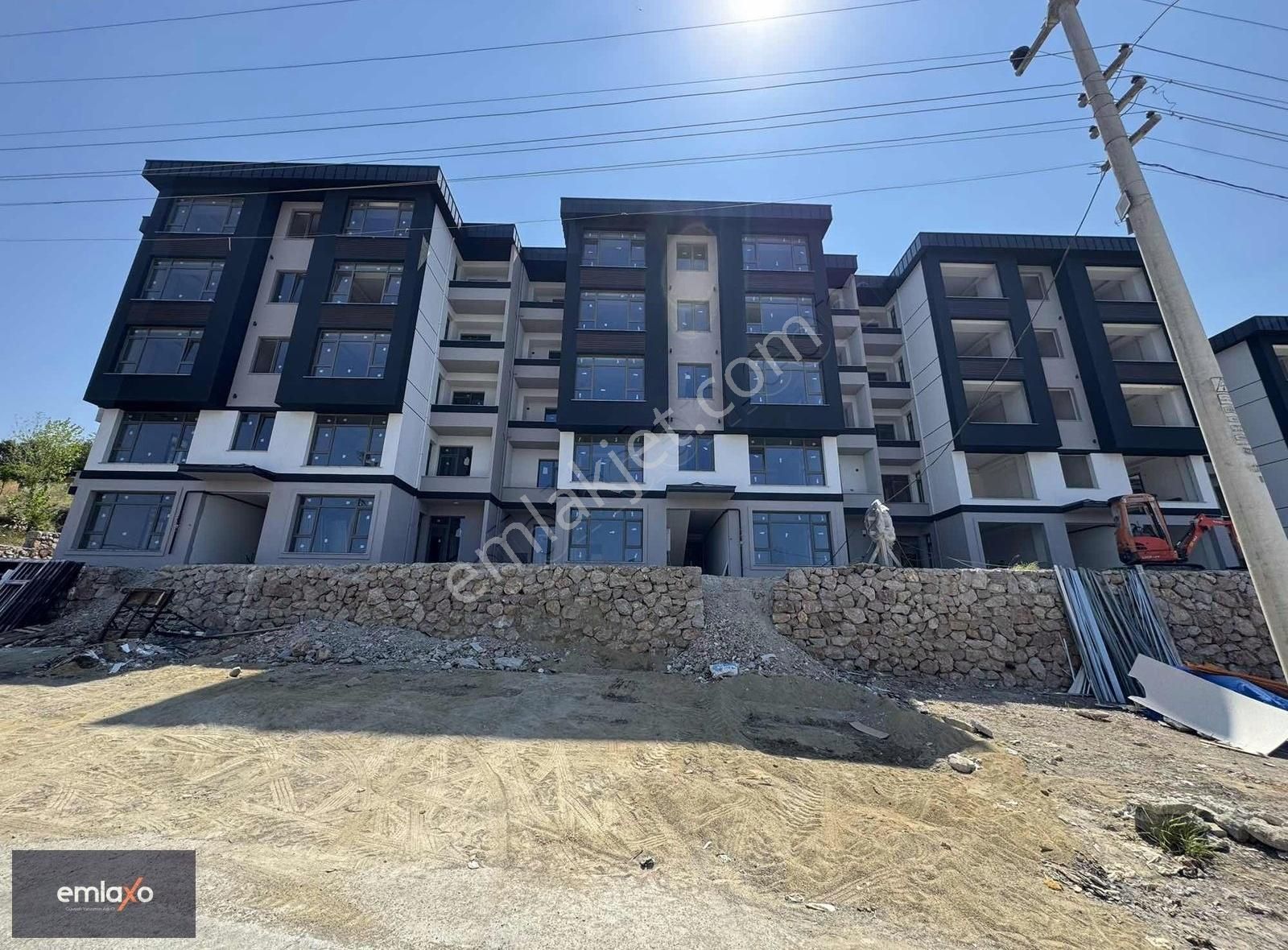 Satılık Başiskele Mezirede 2+1 Arakat Deniz Manzaralı Daire