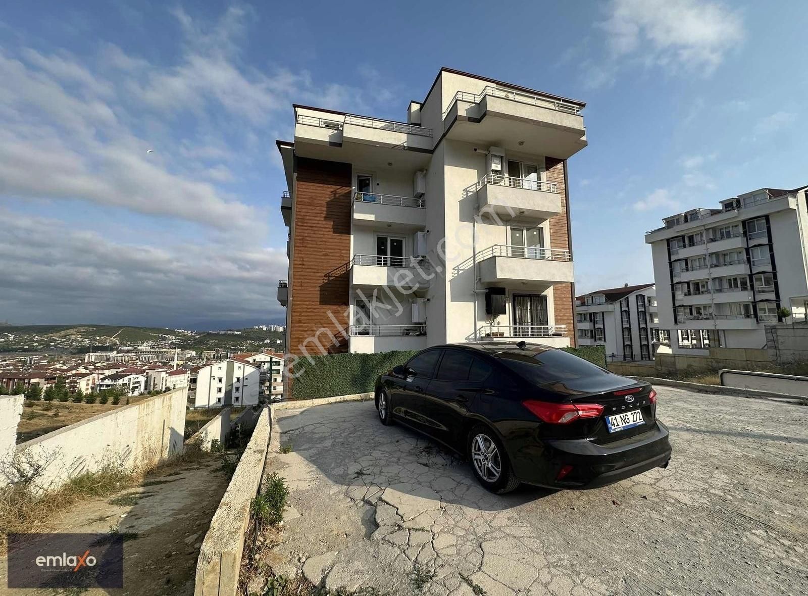 İzmit Gündoğduda Kiralık 1+1 Dublex Daire