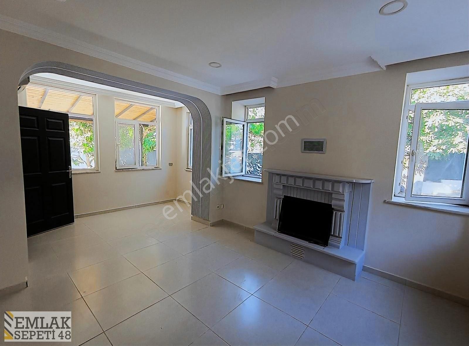 Marmaris Armutalan Da 400m2 Bahçe İçinde Kiralık Müstakil Villa