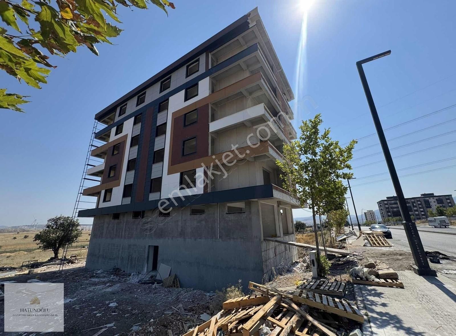 Hatunoğlu'ndan Acilsatılık Adliye Sarayı'na 500m Sıfır 2+1 Daire