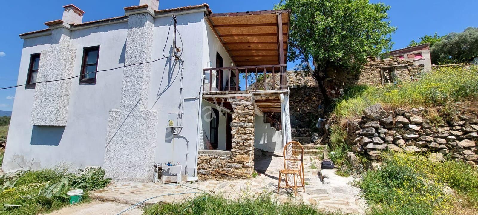 Sıfır Tadilatlı Orman Manzaralı Doğa İçinde İki Katlı Taş Bina