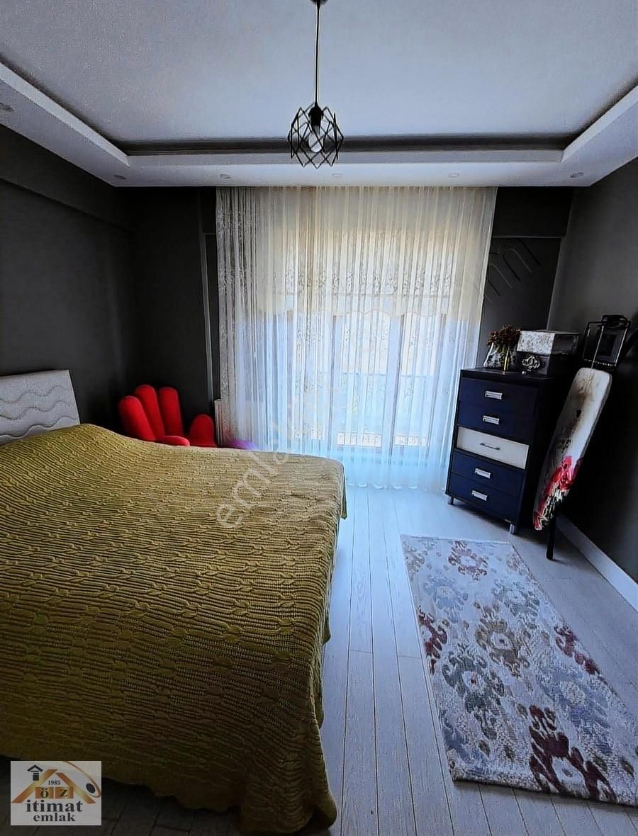 Karşıyaka Cadde Üzeri İki Katlı Müstakil Villa Tarzı Ev - Görsel 10