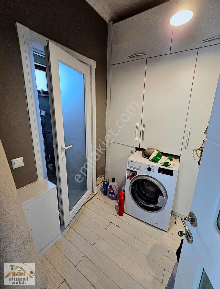 Karşıyaka Cadde Üzeri İki Katlı Müstakil Villa Tarzı Ev - Görsel 2