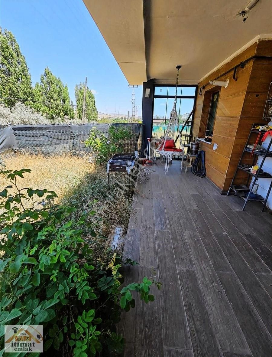 Karşıyaka Cadde Üzeri İki Katlı Müstakil Villa Tarzı Ev - Görsel 5