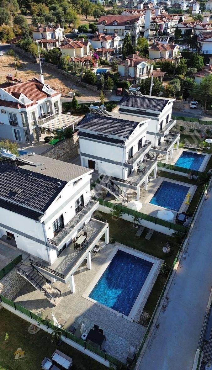 Akdamar'dan Hisarönünde Satılık Fourleks Müstakil Villa