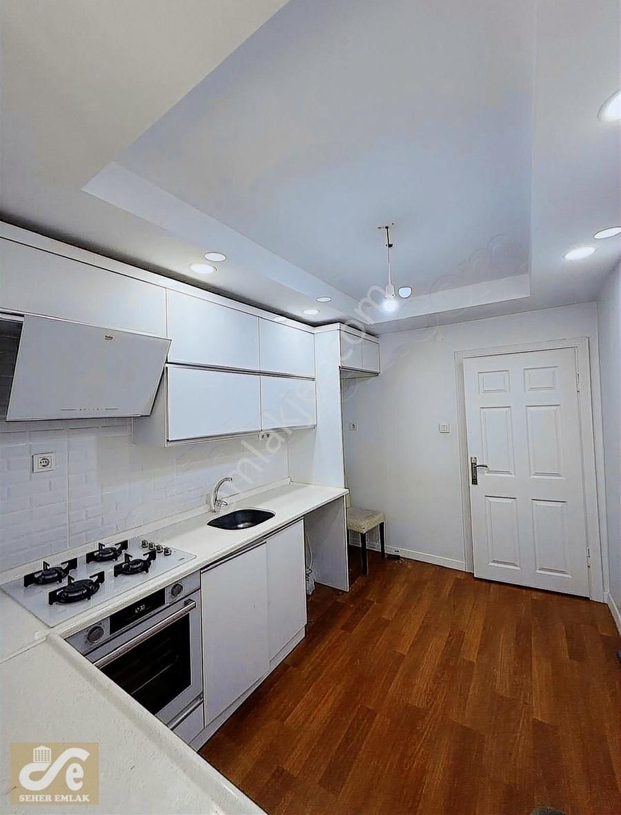 Küçükköy'de Kapalı Otoparklı 3+1 Net 95m² Satılık Daire