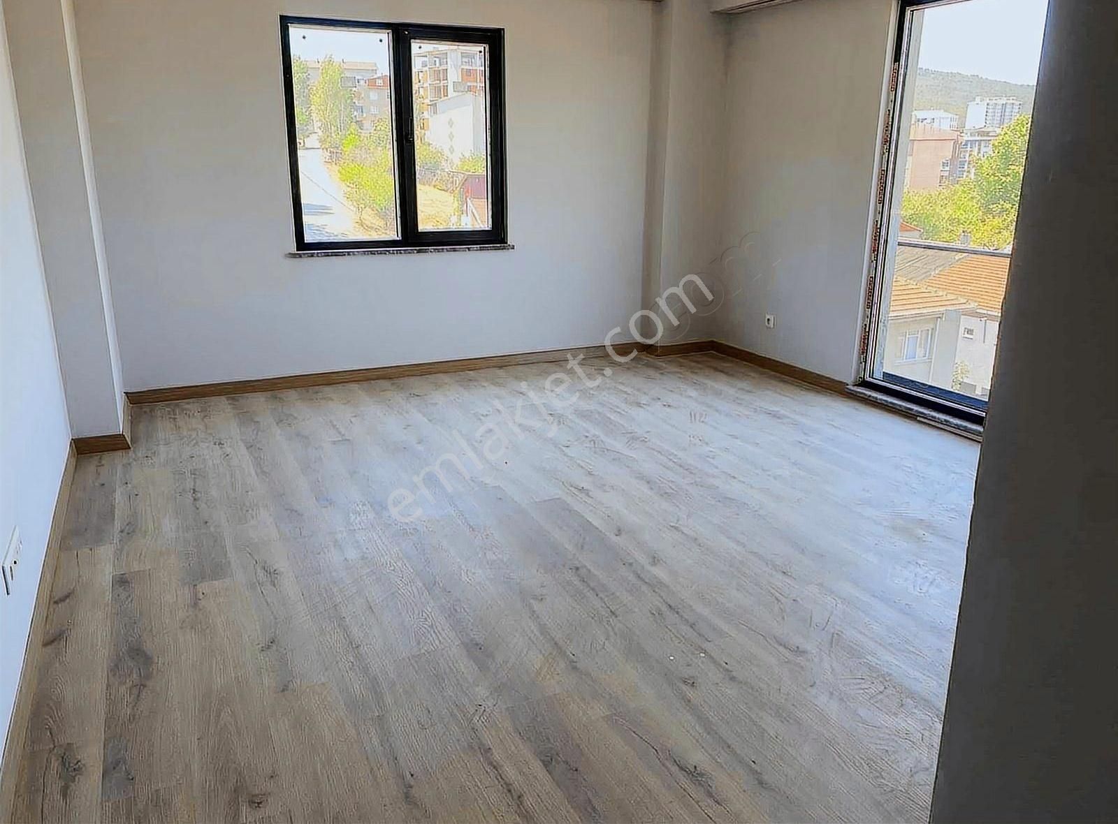 Pendik Velibabada Kiralık Sıfır 2+1 Daire