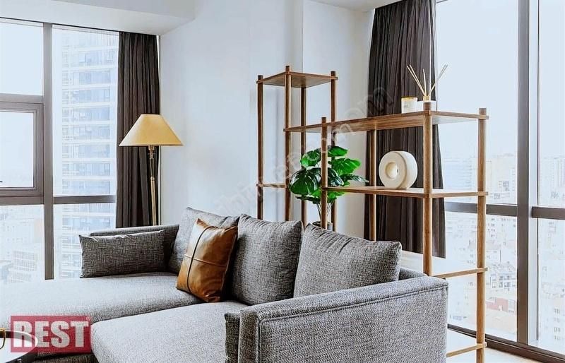 Rotana Rezidansda Tasarım Eşyalı Ebeveyn Banyolu Kiralık