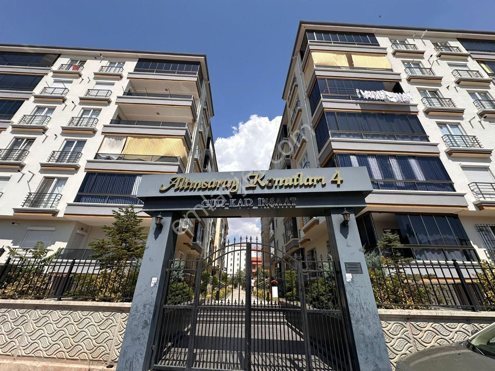 Taşpınar Gayrimenkul'den Satılık Bahçeli Mh Site İçerisinde Lüks 3+1 Daire