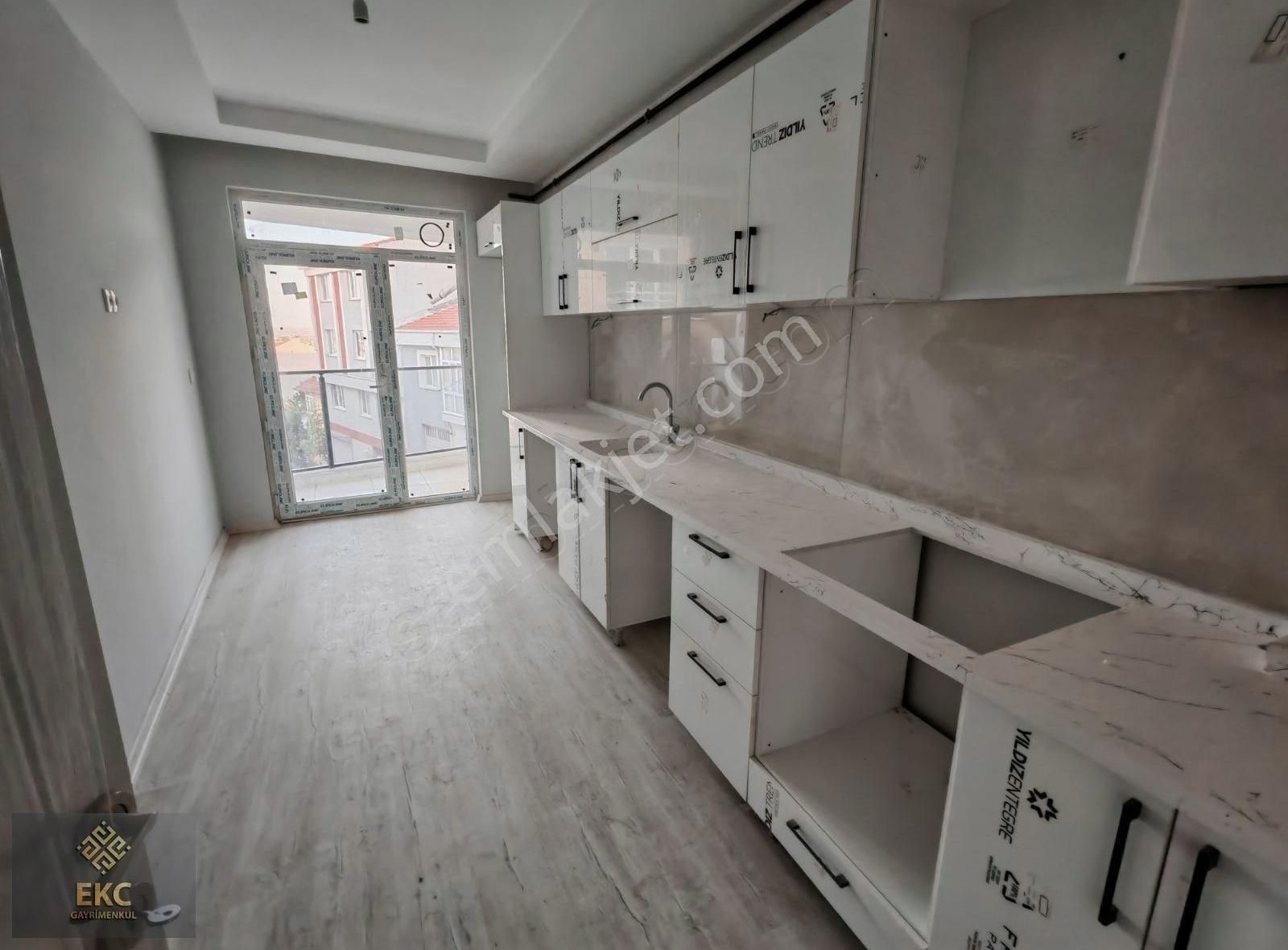 (ekc) Emek Şemsettin Günaltay Caddesi Yakını Uygun Fiyat 2+1
