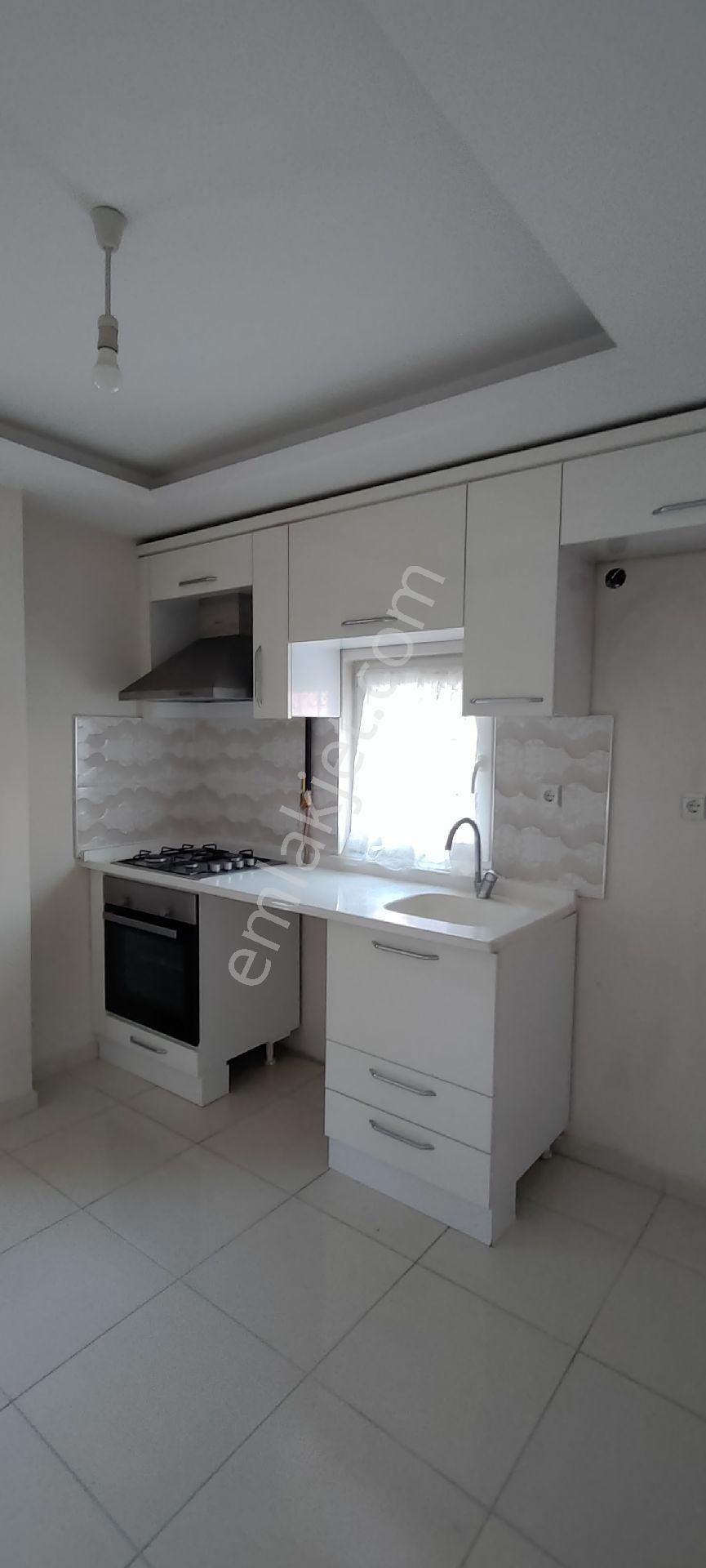 Balıkesir Altıeylül Plevne Mahallesinde Kiralık 2+1 Ara Kat Daire