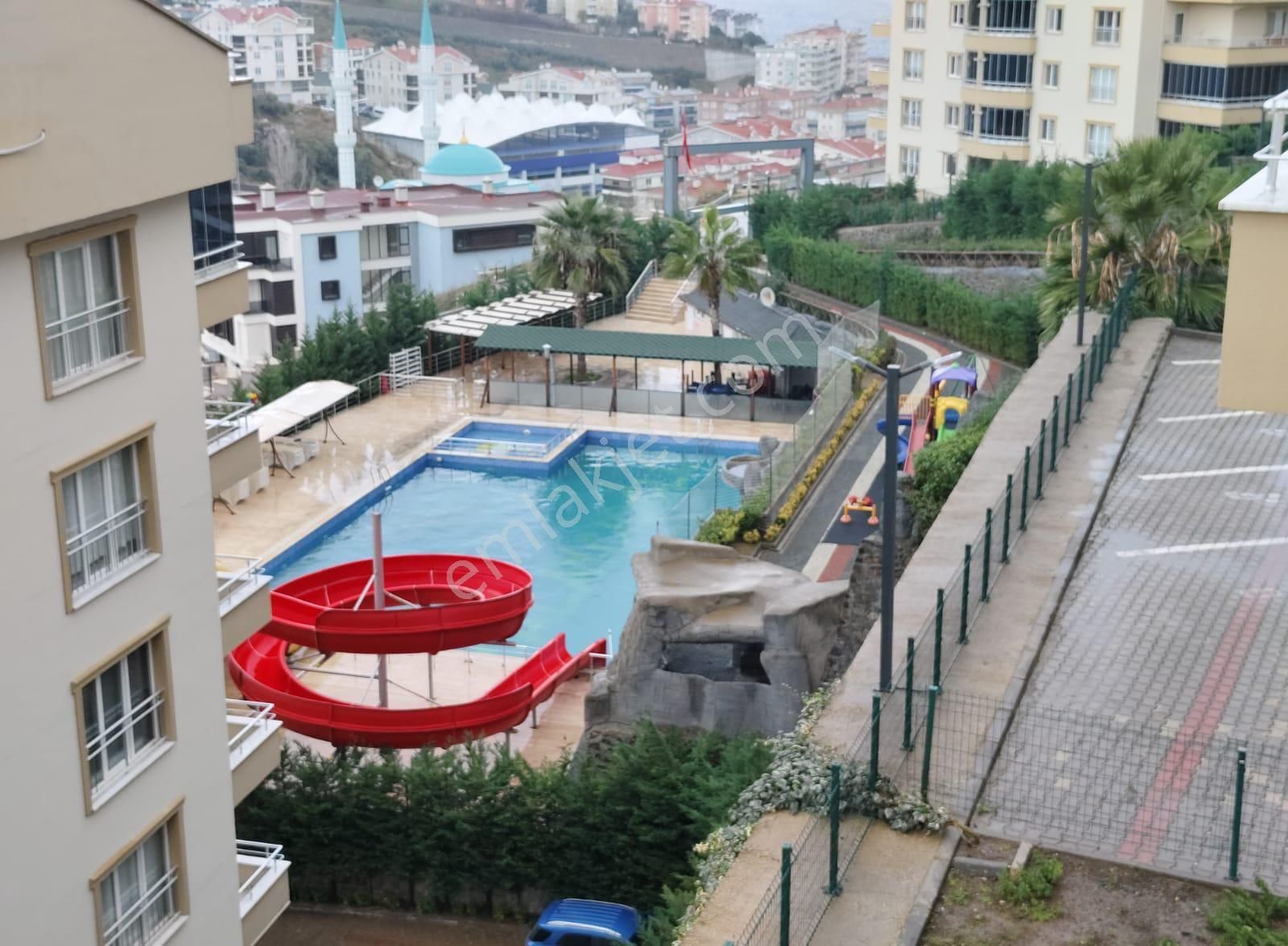 Mudanya Halitpaşa Doğan Güneş Sitesinde 8 Yıllık Yeni Bina