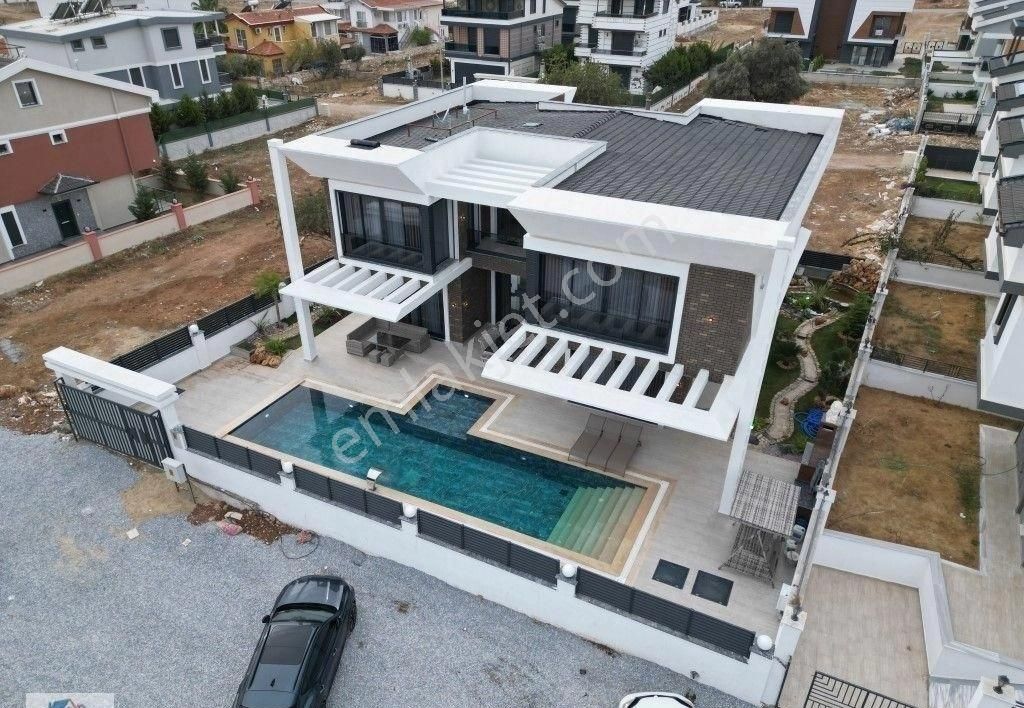 Didimin Merkezinde Tam Müstakil 5+1 Full Eşyalı Akıllı Villa