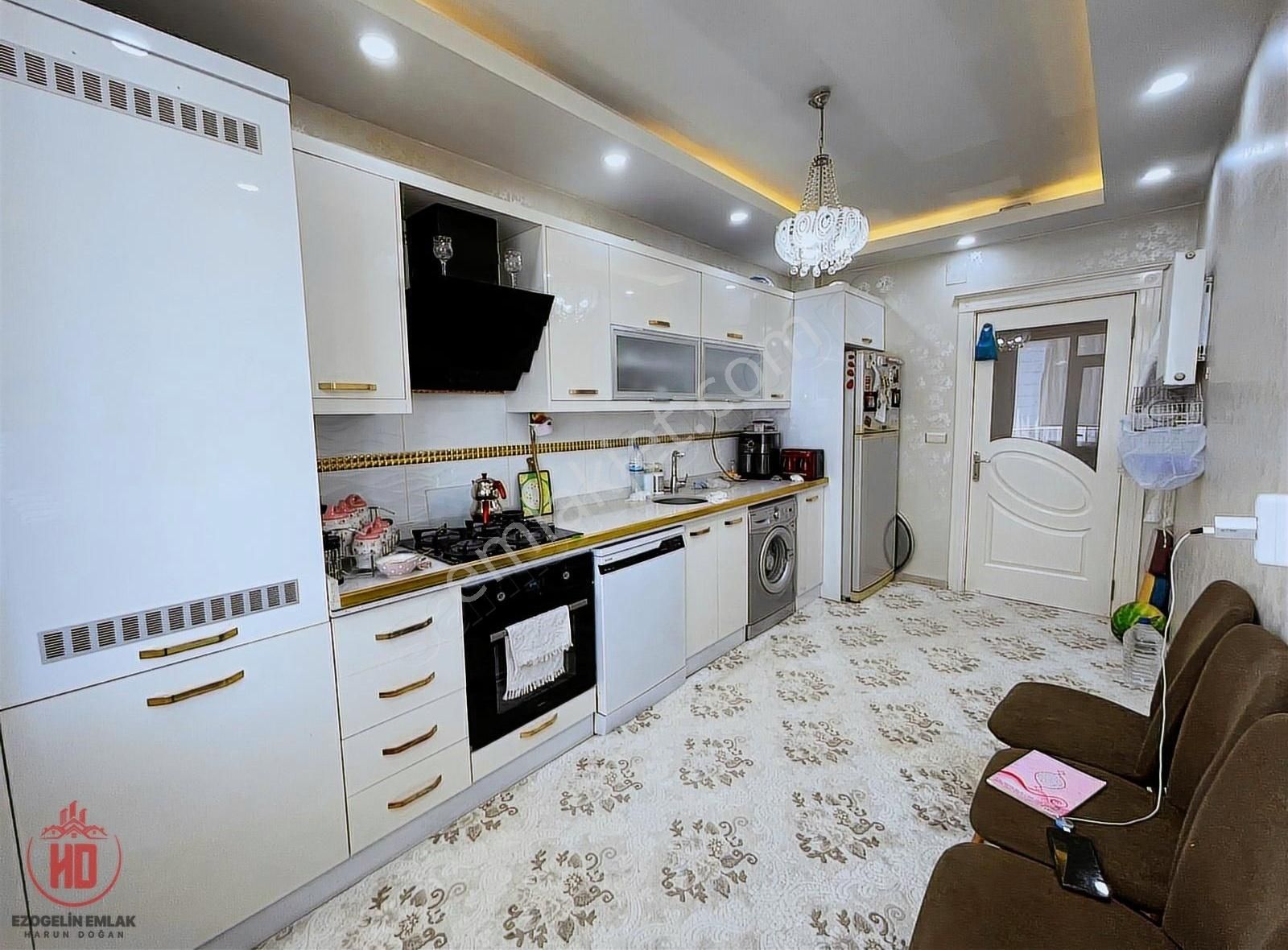 Ezogelin Gayrimenkul'den Yeditepe Mah 2+1 Bakımlı Kiralık Daire.