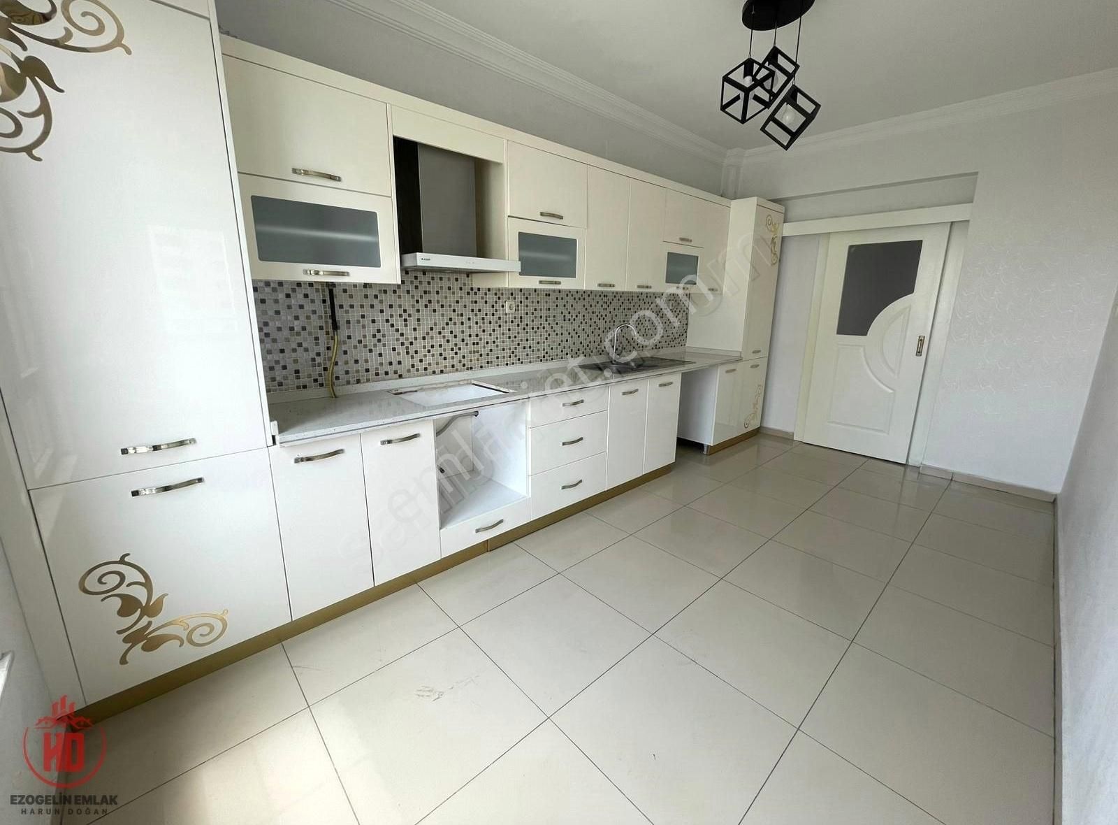 Ezogelin'den Akkent Millet Cami Yanında 3+1 Kiralık Daire...