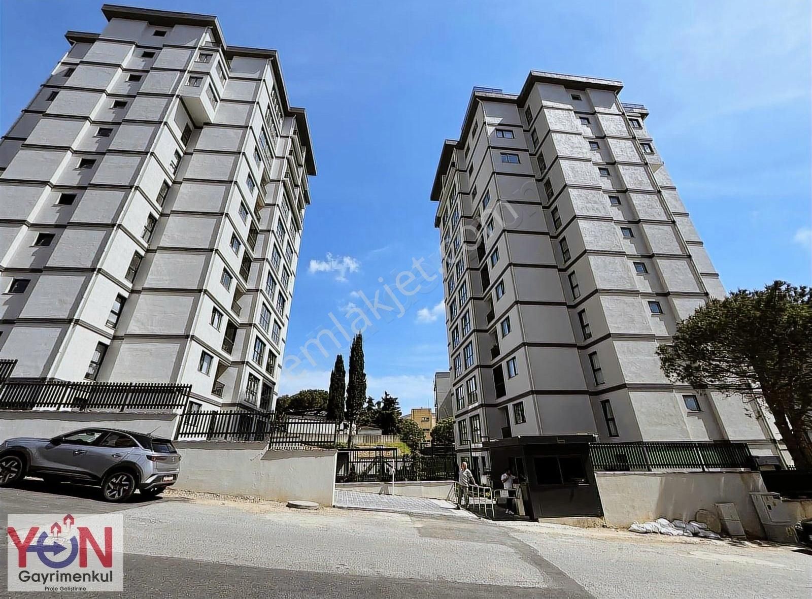 Royal Garden Sitesinde 24 Saat Güvenlikli 2+1