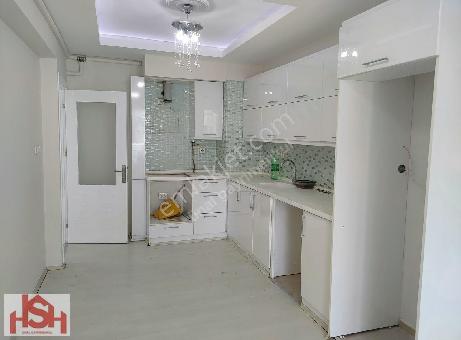 İnönü Mah. Yapı Denetimli Asansörlü 120 M2 2+1+ A. Mutfak Daire