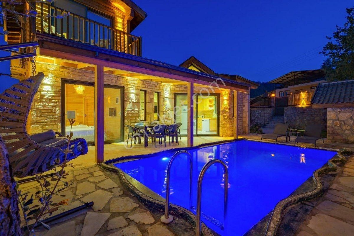 Fethiye Yakacık'da Jakuzili Kiralık 2+1 Havuzlu Villa - Görsel 2