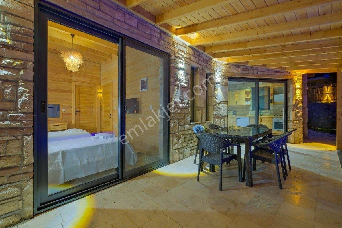 Fethiye Yakacık'da Jakuzili Kiralık 2+1 Havuzlu Villa - Görsel 12