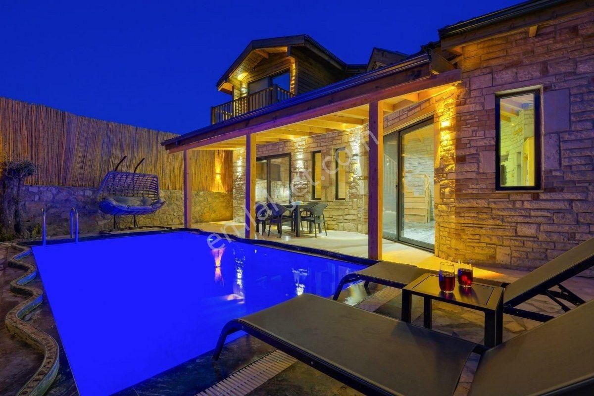 Fethiye Yakacık'da Jakuzili Kiralık 2+1 Havuzlu Villa - Görsel 3