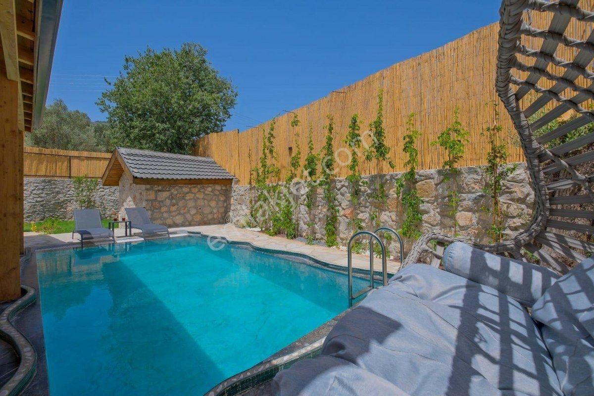 Fethiye Yakacık'da Jakuzili Kiralık 2+1 Havuzlu Villa - Görsel 10