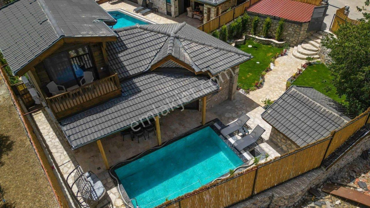 Fethiye Yakacık'da Jakuzili Kiralık 2+1 Havuzlu Villa - Görsel 14