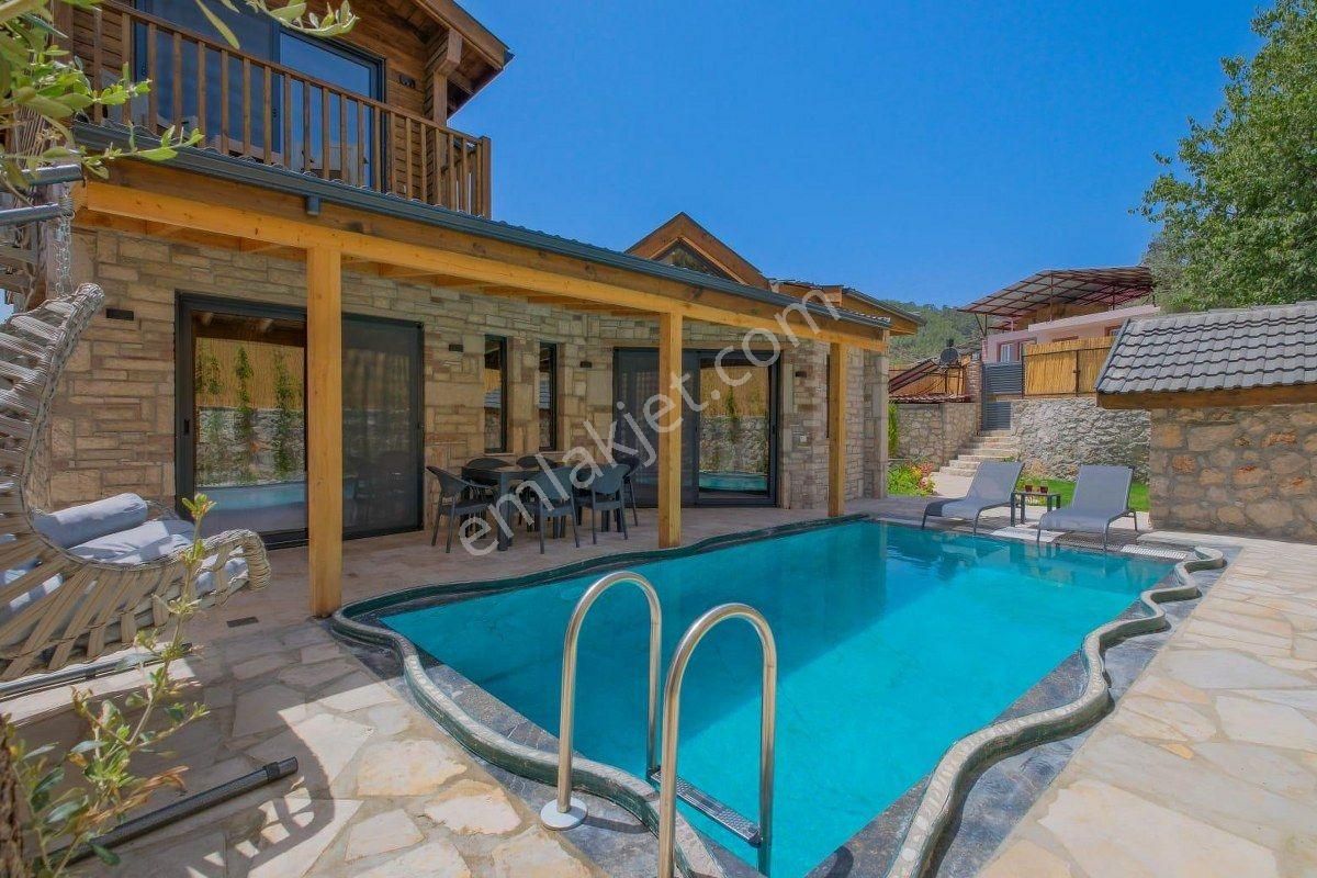 Fethiye Yakacık'da Jakuzili Kiralık 2+1 Havuzlu Villa - Görsel 13