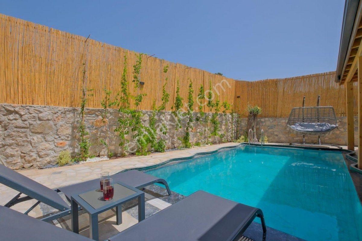 Fethiye Yakacık'da Jakuzili Kiralık 2+1 Havuzlu Villa - Görsel 11