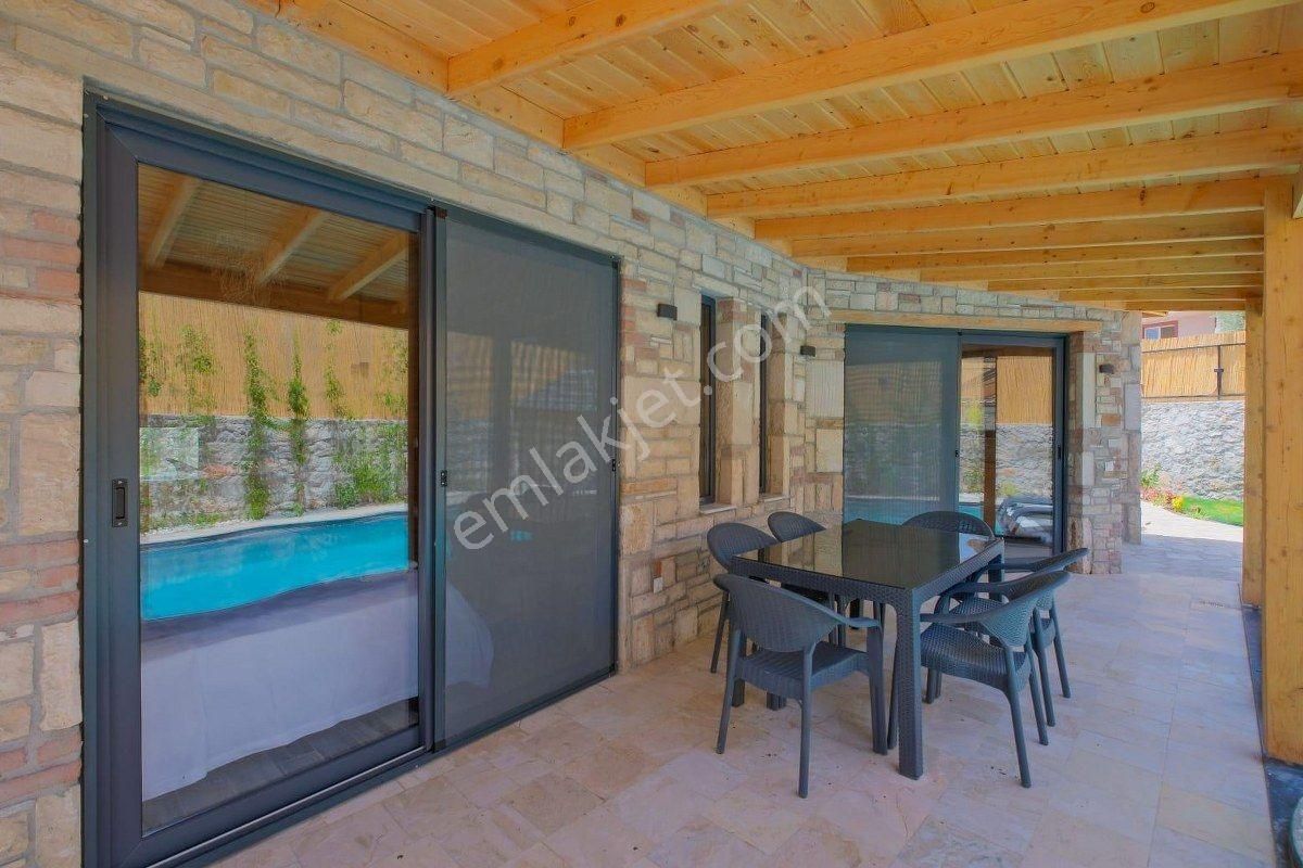 Fethiye Yakacık'da Jakuzili Kiralık 2+1 Havuzlu Villa - Görsel 9