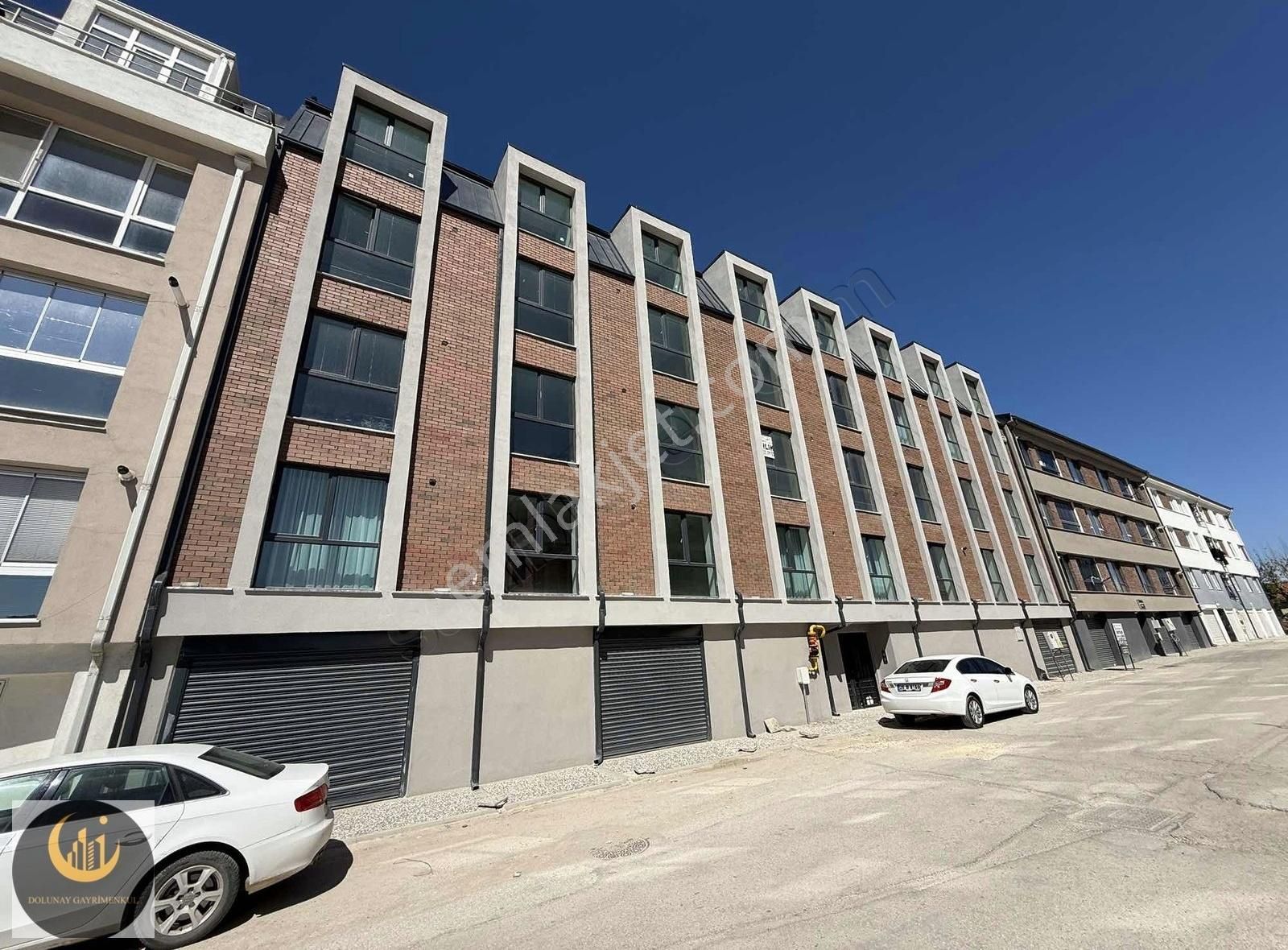 Dolunay'dan Yaylapınar Caddesi Yakını Satılık 58m2 1+1 Daire