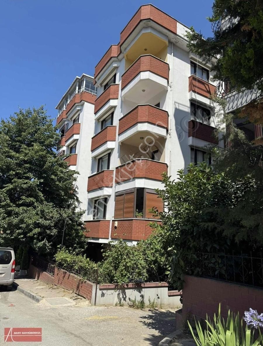Acıbadem Akçaağaç Sokakta Cad.2 Dk Mesafede 3+1 125m²giriş Kat