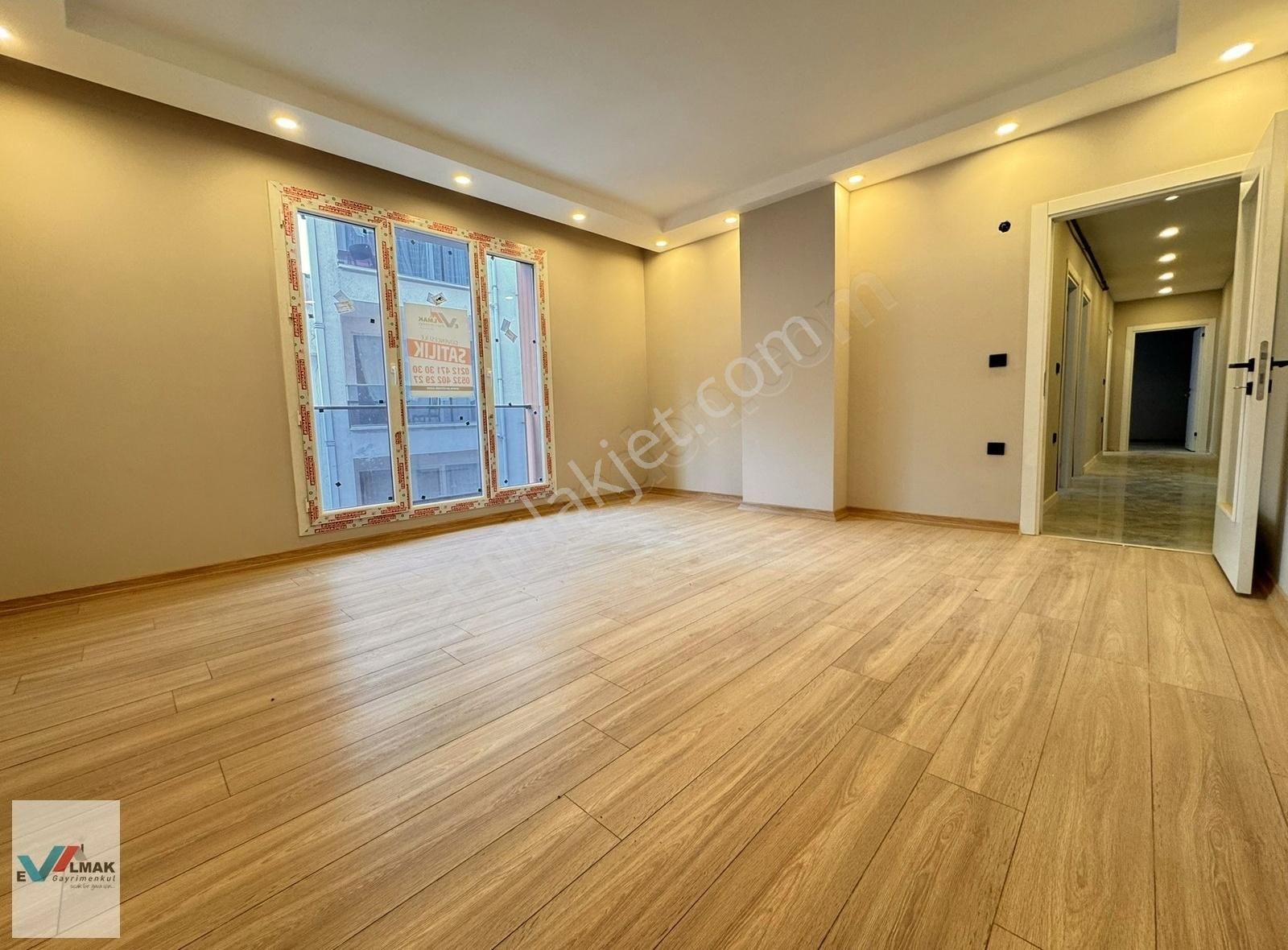 Evalmak'ta Tevfikbey Mah.de 3+1(120m2) Asansörlü Otoparklı Sıfır