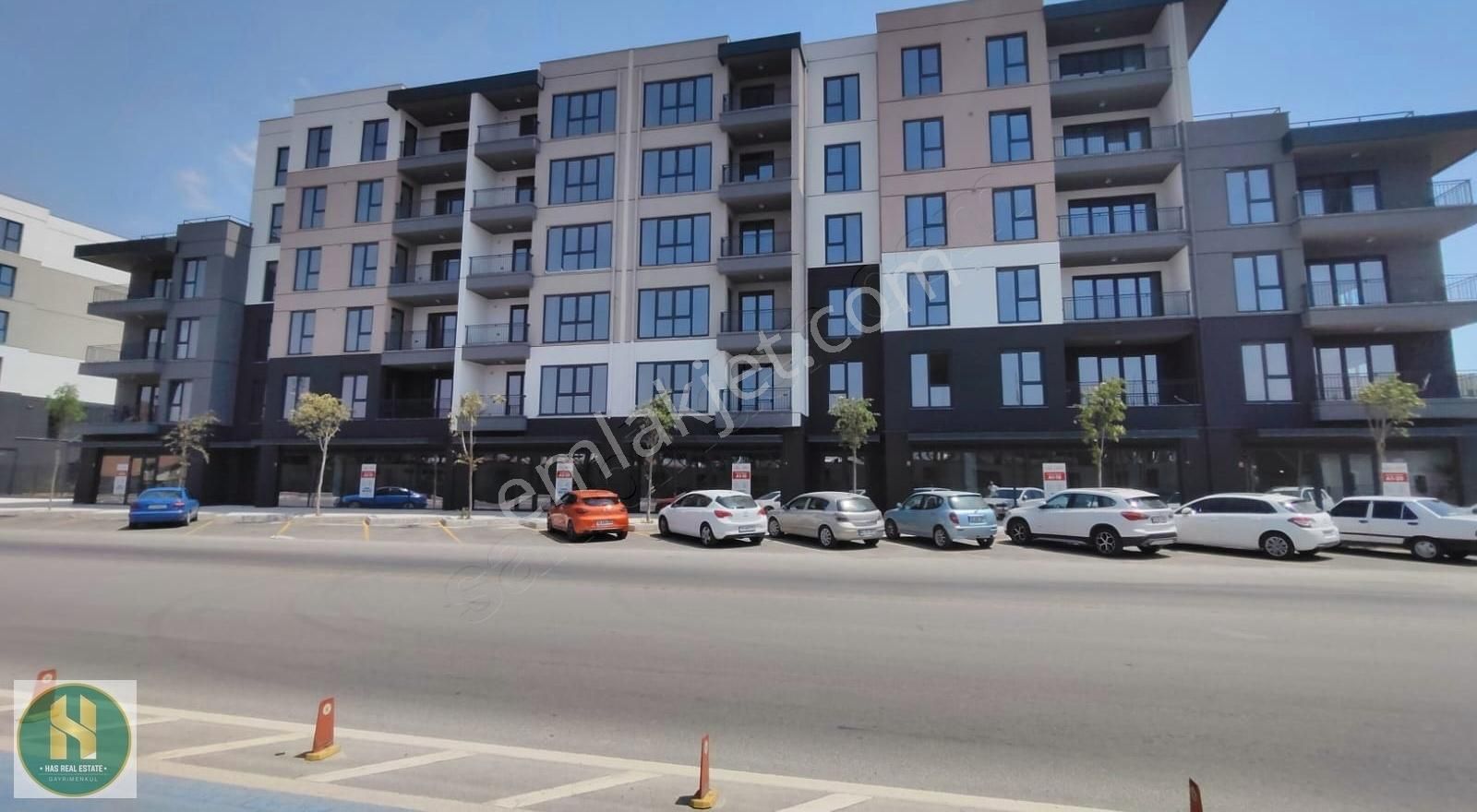 Has Real Estate Gayrimenkul Den Emlak Konutları 3+1 Kiralık