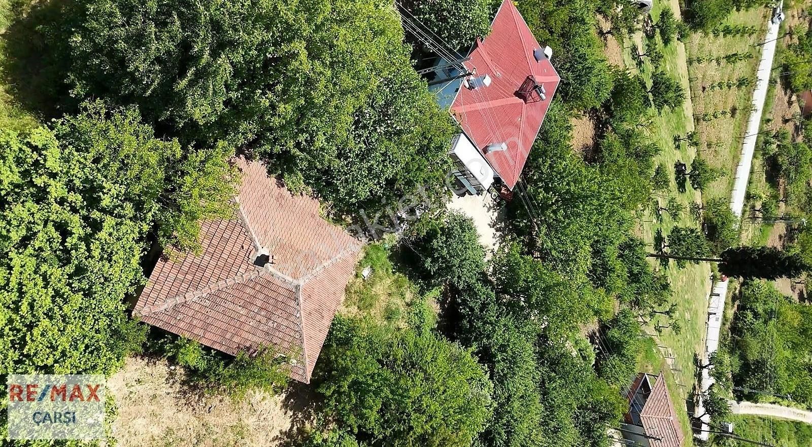 Sadece Arsa Değil,hazır Bir Hayat! 2 Ev + Ahır + Bahçe + Manzara