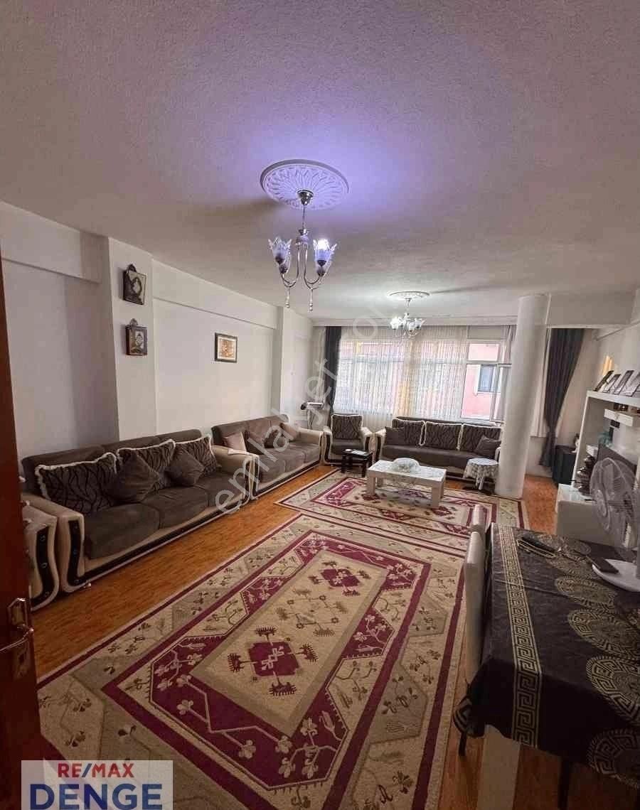 Veliefendi Mahlesinde 2+1 Satılık Daire