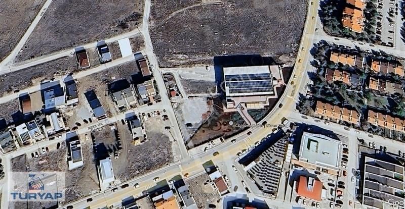 Turyap Tan Çayyolun Da Merkezi Konumda Tek Sıra Villa Parseli