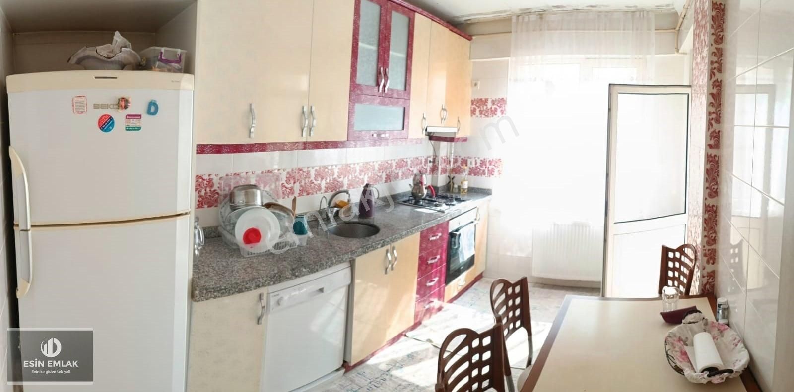 Kavakpınar Mah Üç Balkonlu Geniş Temiz Ferah 3+1 Satılık Daire