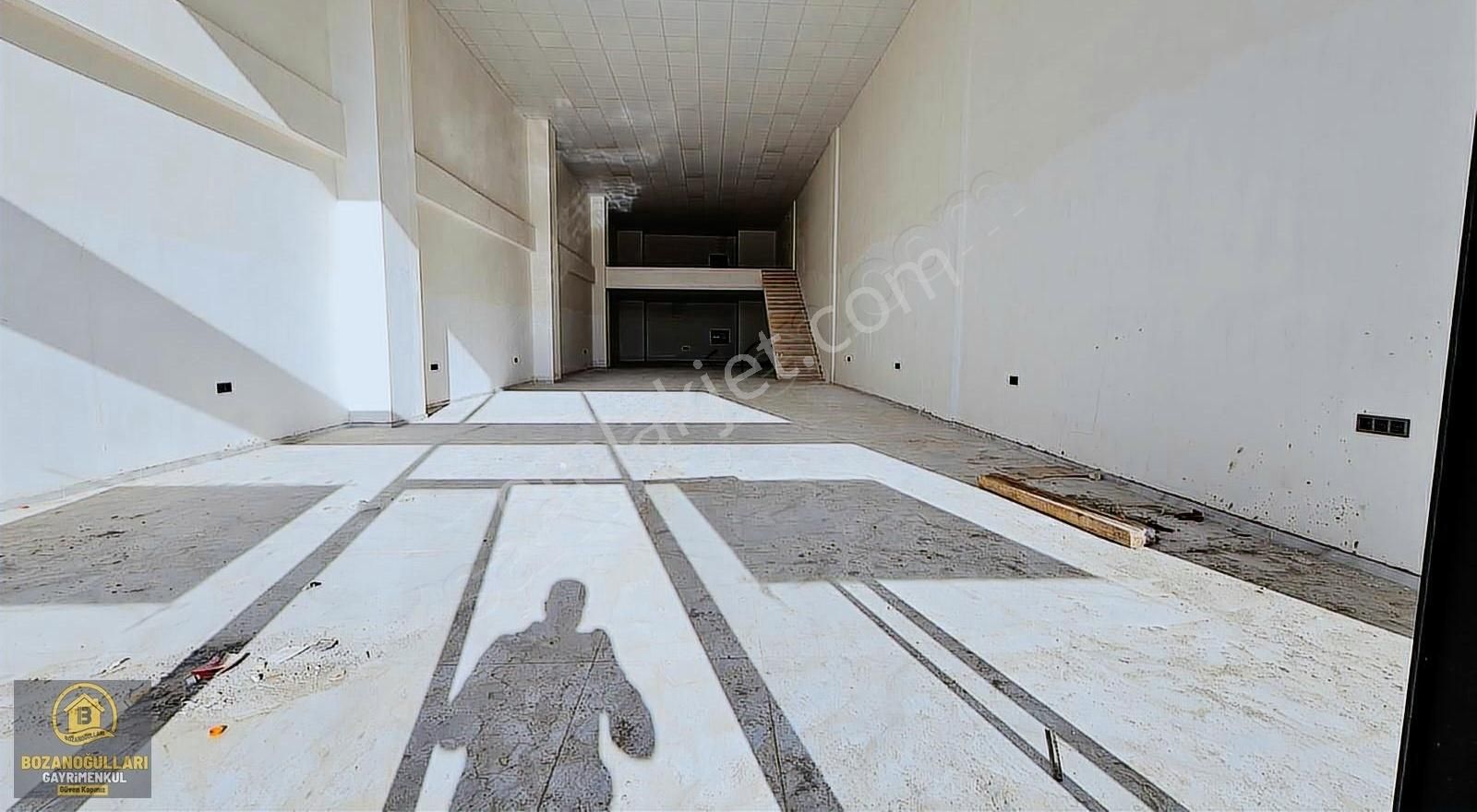 Elazığ Yolu Üzeri Azd Towers'ta 274 M2 Kiralık Dükkan