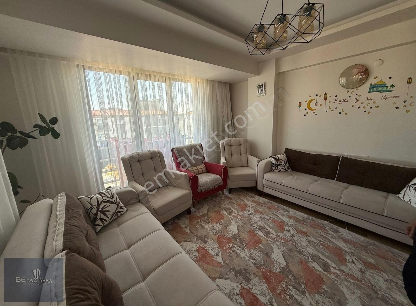 Beyazyaka'dan Fatih Mah.cam Balkonlu 2+1 Satılık Daire