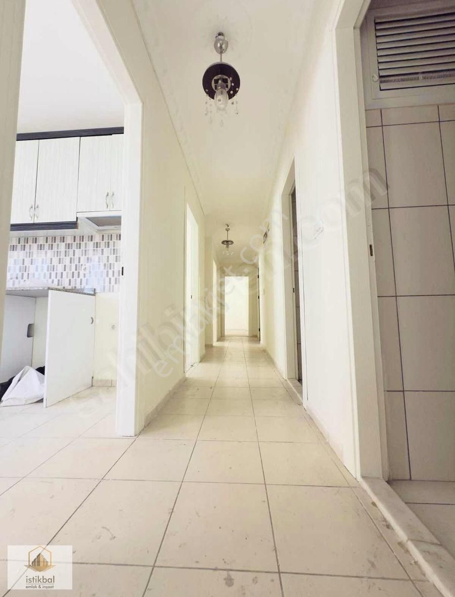 Kızıltoprak Mah Asansörlü Ara Katta 3+1 140m2 Daire