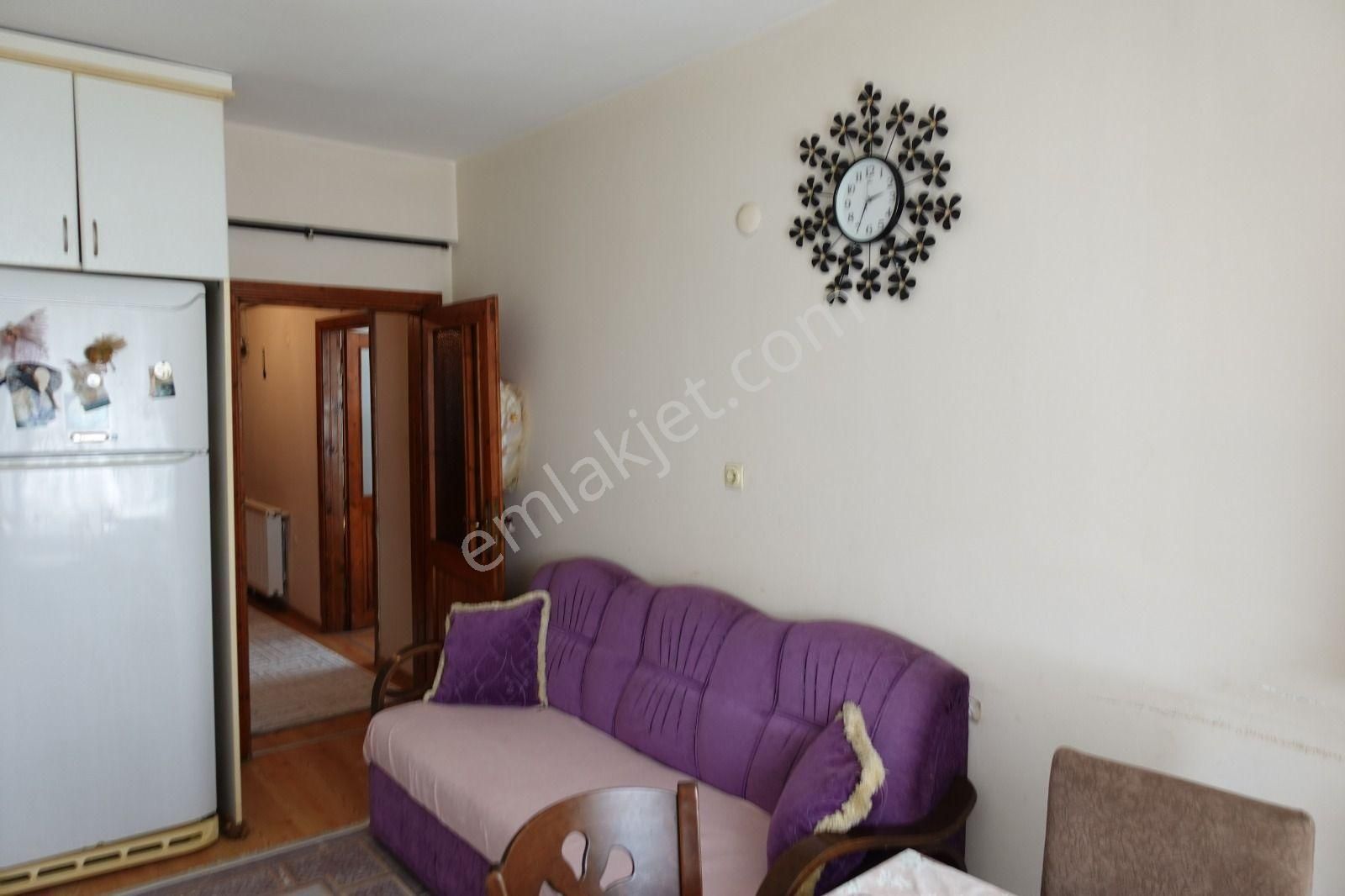 Sahibinden Cadde Üzerinde 3+1 Asansörlü Satılık Daire