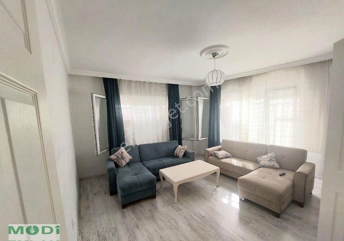 Üsküdar Merkeze Yakın Satılık 1+1 Yenilenmiş Daire