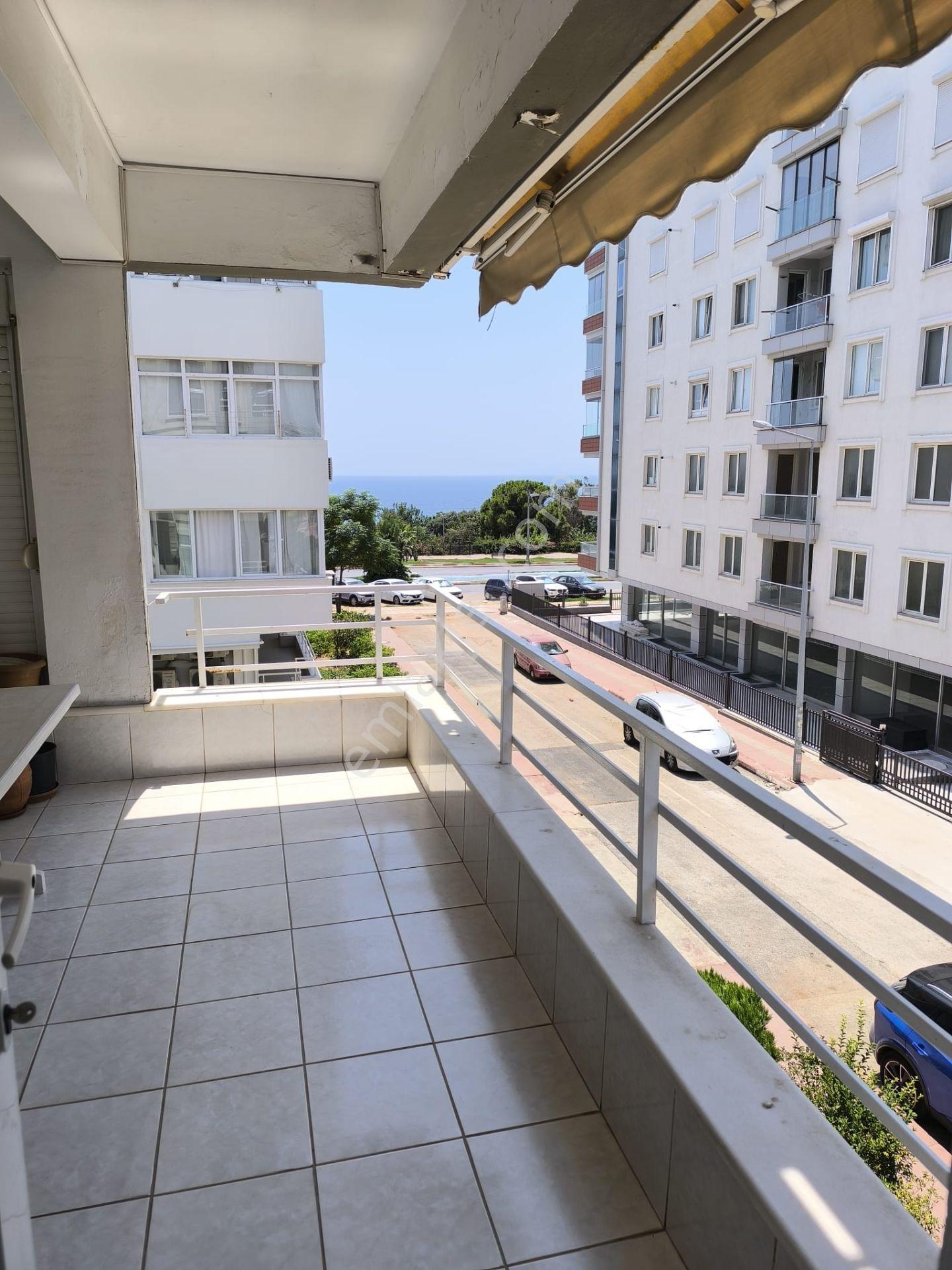 Bahçelievlerde Deniz Manzaralı 3+1 Bakımlı Geniş Daire - Görsel 6